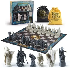 Chess: Lord Of The Rings Chess Set