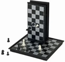 CHESS SET, 10" MAGNETIC FOLDING